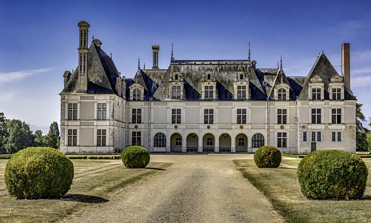 Gîtes Le Mas de Loire et le Cedre, situés près de Chambord. | Parcs et château de Beauregard
