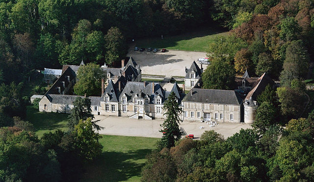 Cottages Le Mas de Loire and le Cedre, located near Chambord. | Château de Villesavin